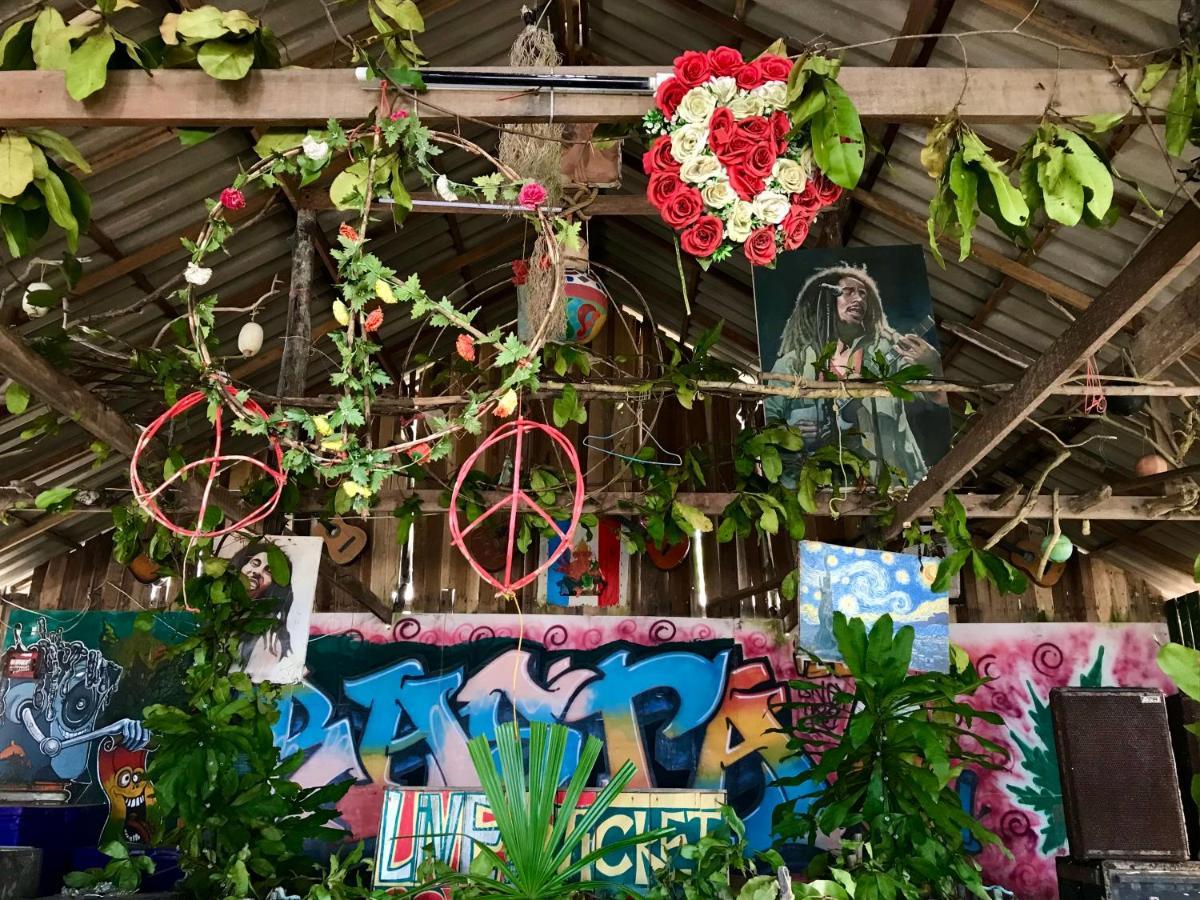 Rasta Baby Bar & Bungalows - Suitable For Young Travelers Koh Phayam Exterior photo